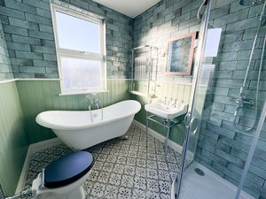 Photo 1- click for photo gallery